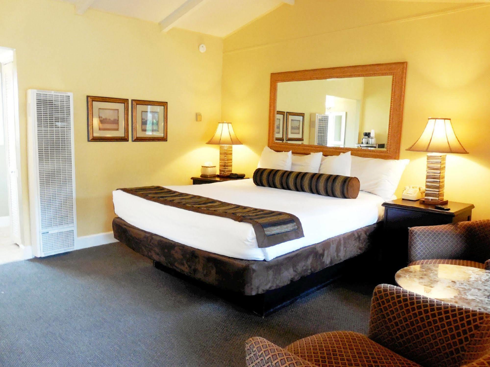 Monterey Peninsula Inn Pacific Grove Exterior foto