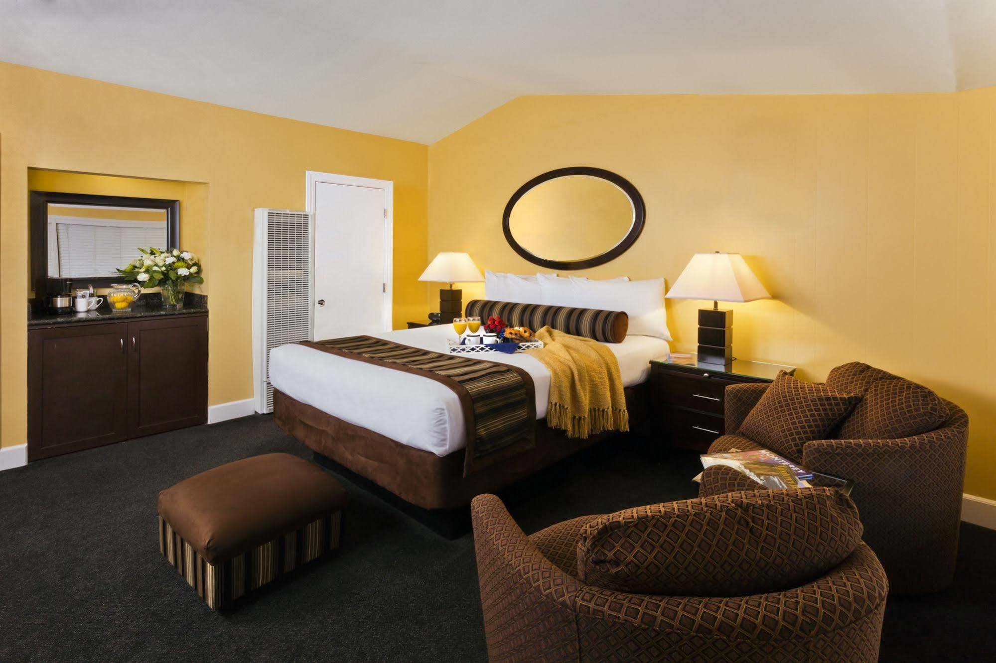 Monterey Peninsula Inn Pacific Grove Exterior foto